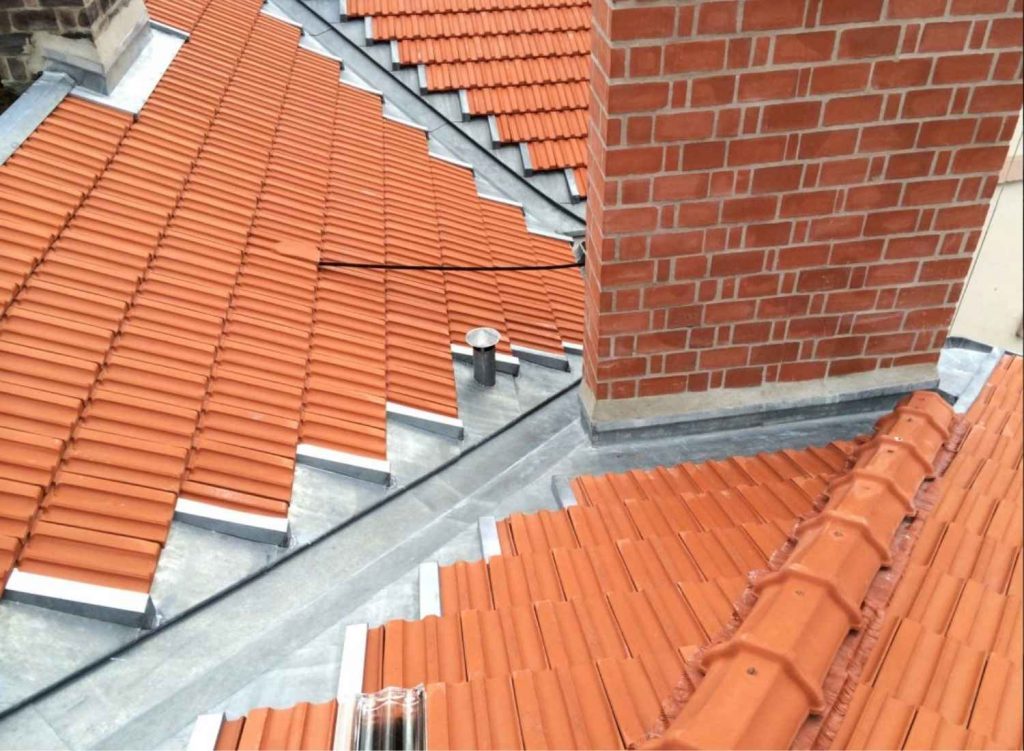 travaux-de-zinguerie-Les-Toitures-du-Soleil-83