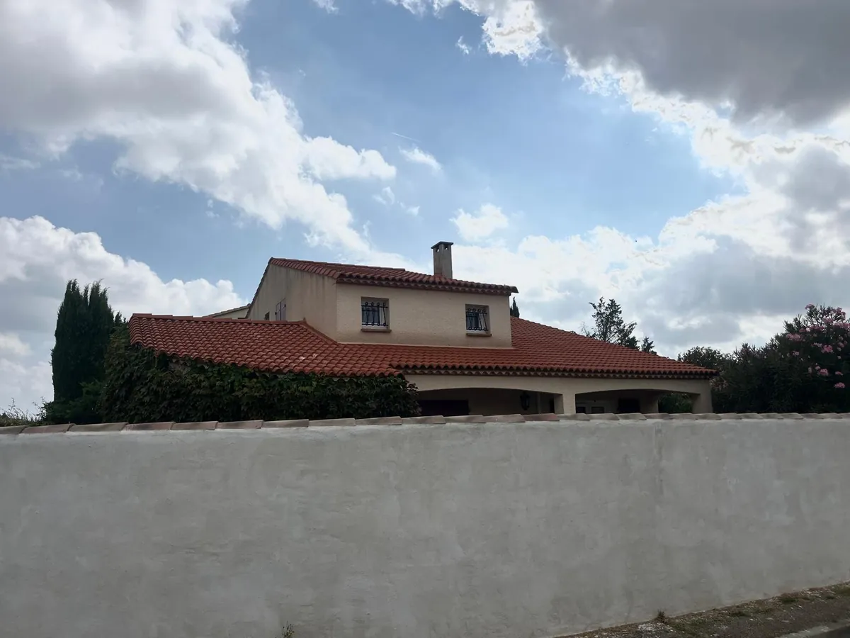 Maison avec toiture entièrement refaite à Sanary-sur-Mer